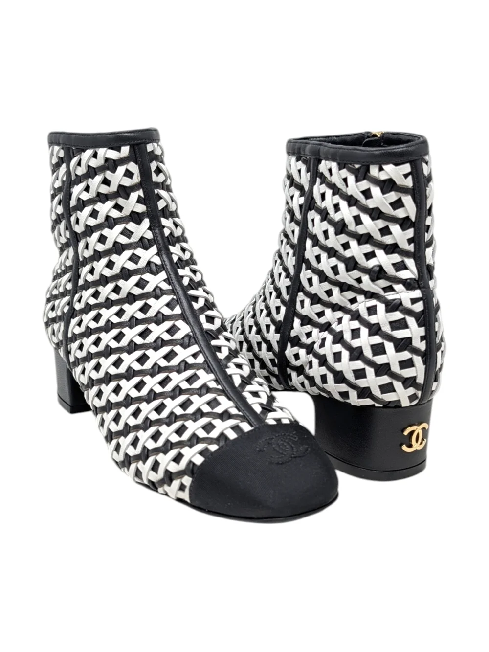 NWT Chanel 22C Black & White Woven Leather Zip-Up CC Logo Ankle Boot 37.5 | 7